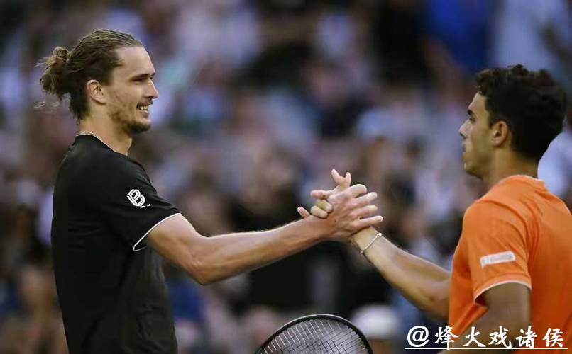 澳网男单第4轮：兹维列夫3-0塞伦多洛挺进八强