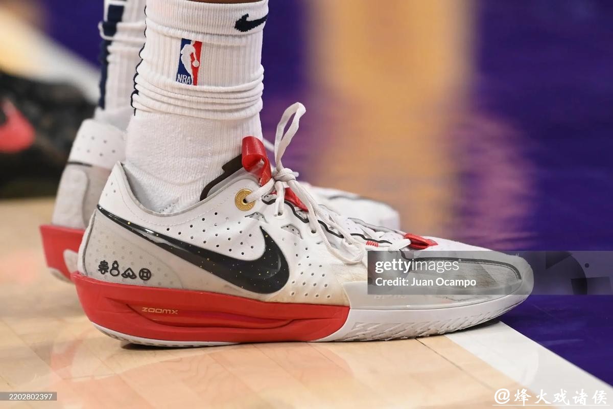 锡安34+10鹈鹕力克步行者 国王送老鹰4连败 锡安34+10鹈鹕力克步行者 国王送老鹰4连败