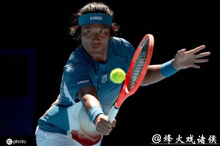 张之臻0-3不敌18号种子塞伦多洛止步澳网首轮